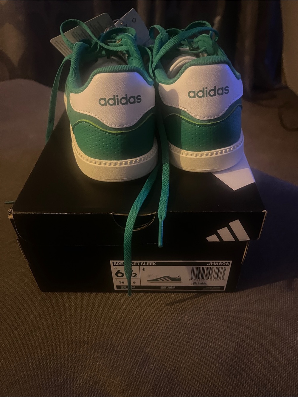 adidas Breaknet Sleek Green White Athletic Shoes - Picture 2 of 5